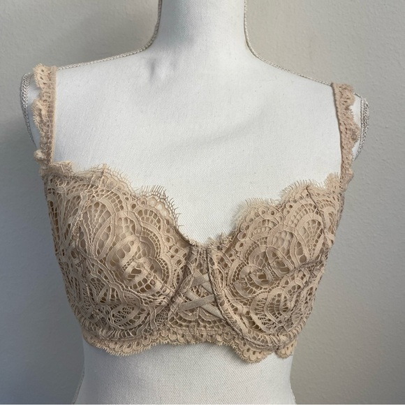 Victoria's Secret Other - Victoria's Secret Bras  size 32DDD Dream Angles Push-up unlined lace underwire